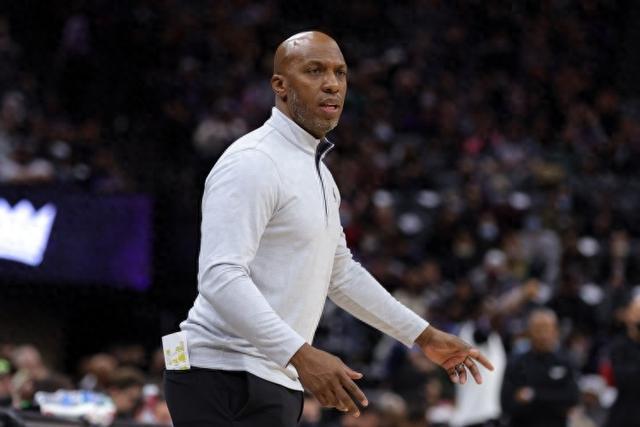 伊普斯维奇进球暴露曼联左路短板，肖被点名需补强